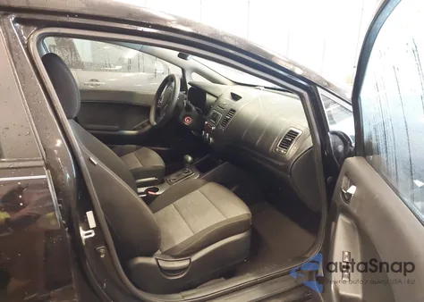 2016 Kia Forte Lx z USA, uszkodzony, nr VIN KNAFK5A81G5593190